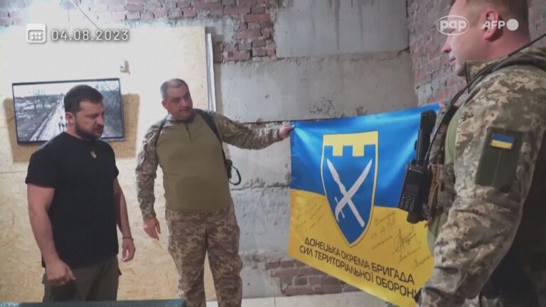 Zełenski na froncie