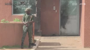 Francja wycofa ambasadora