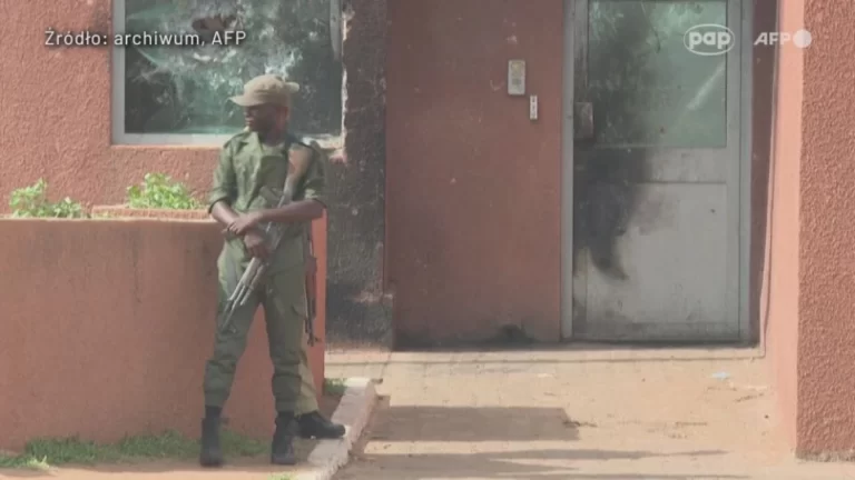 Francja wycofa ambasadora