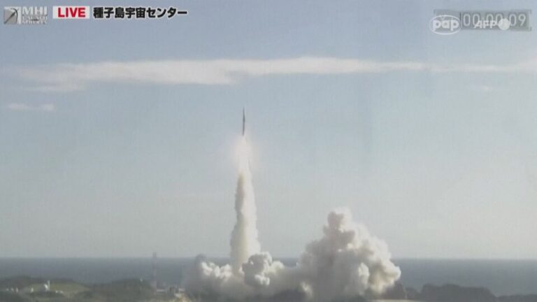 w stronę księżyca