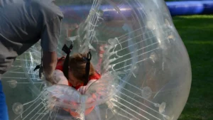 Imprezy integracyjne - wpływ na relacje