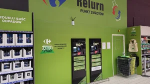 Carrefour uruchomił pilotaż systemu kaucyjnego
