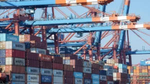 Czy import maszyn z Chin się opłaca? Analiza kosztów i ryzyka dla firm